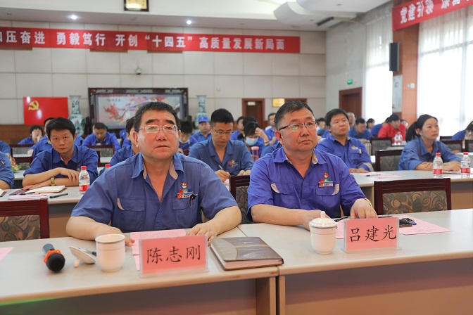 精彩震撼！聽一場穿越百年黨史的演講