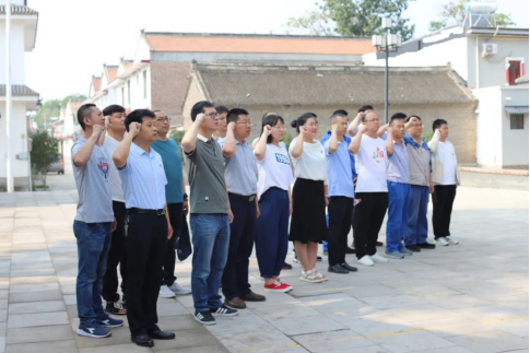 “賡續(xù)革命傳統(tǒng)，強化使命擔(dān)當”——焦作安彩開展建黨101周年主題黨日活動